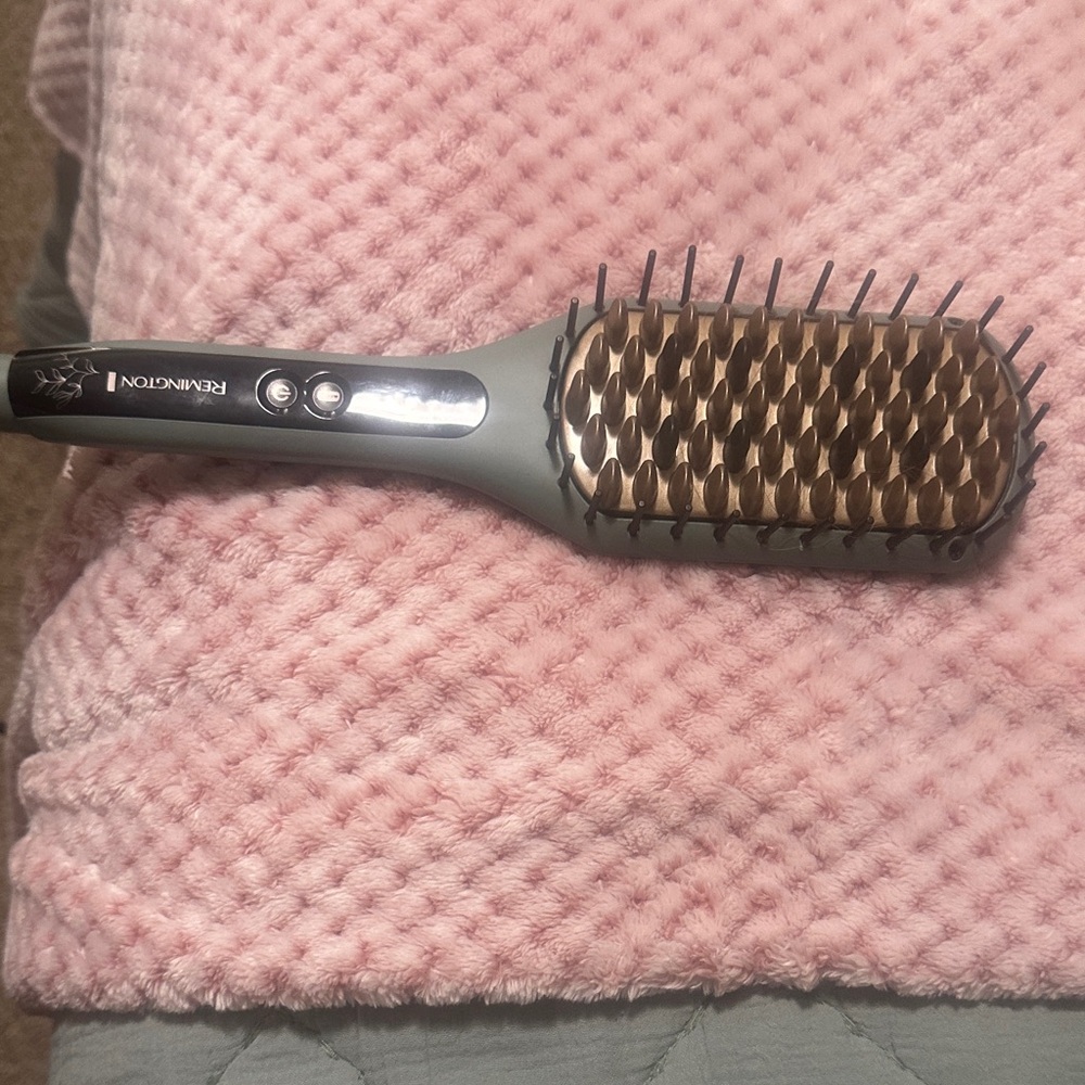 Remington Black and Gold Hair Straightening Brush